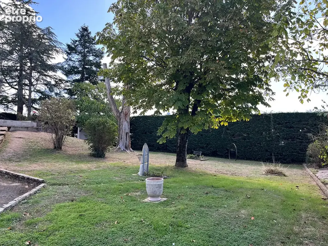 Challans 5 pièces - 155.98 m2 - Terrain 1225m² - garage - proche centre-ville - photo 13