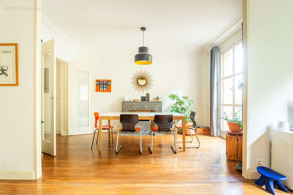 Appartement à PARIS-15E