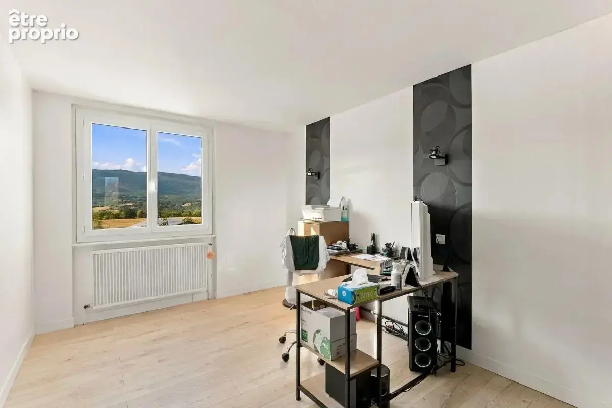 Maison de 8 pièces de 200 m² à Challonges - photo 12