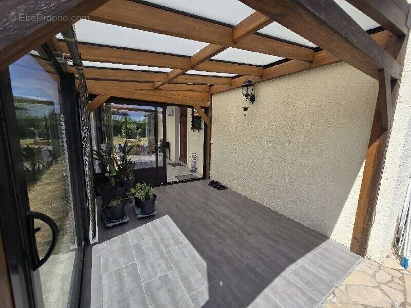 Maison 93 m² à Verneuil-Sur-Avre  - photo 2