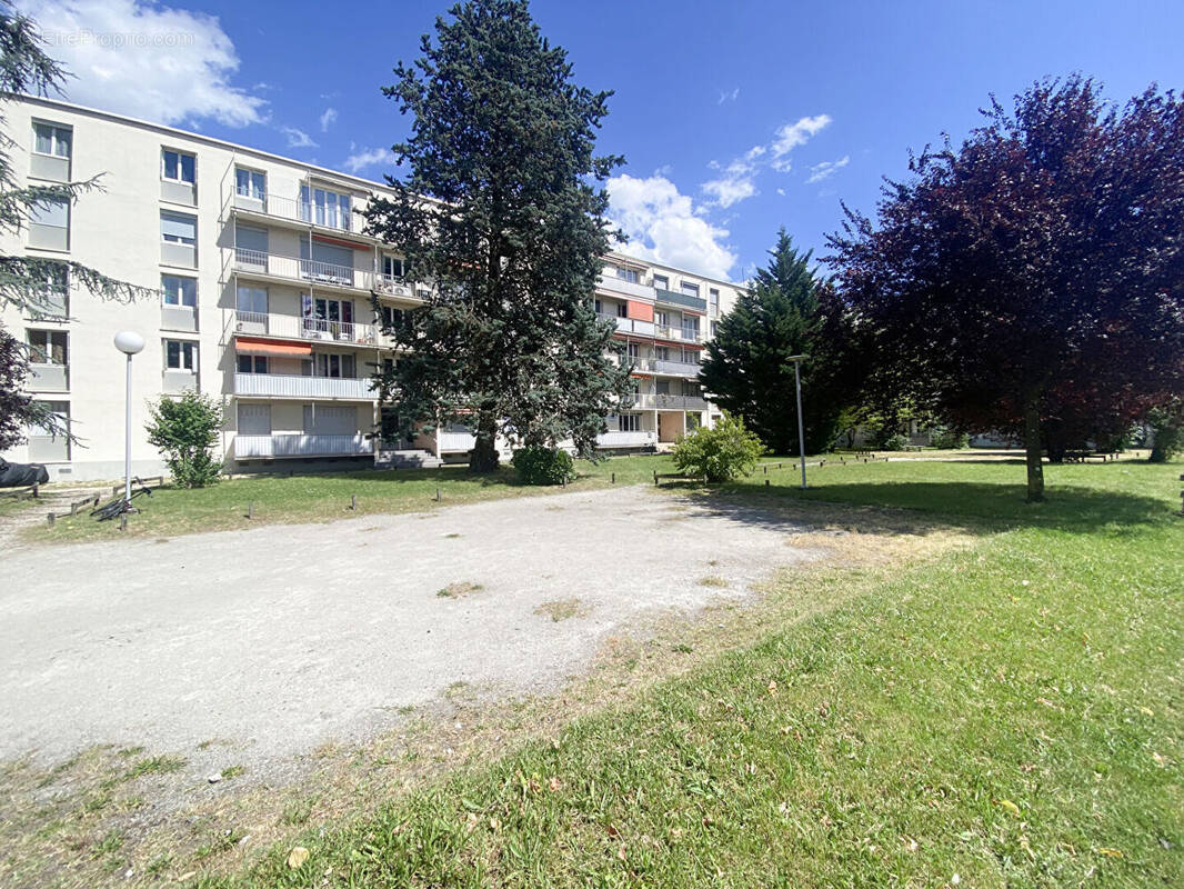 Appartement à SEYSSINET-PARISET