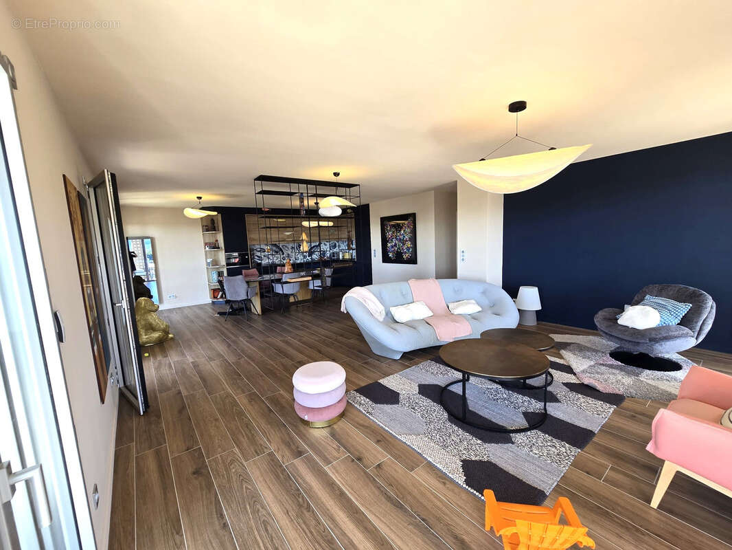 Appartement à MARSEILLE-8E