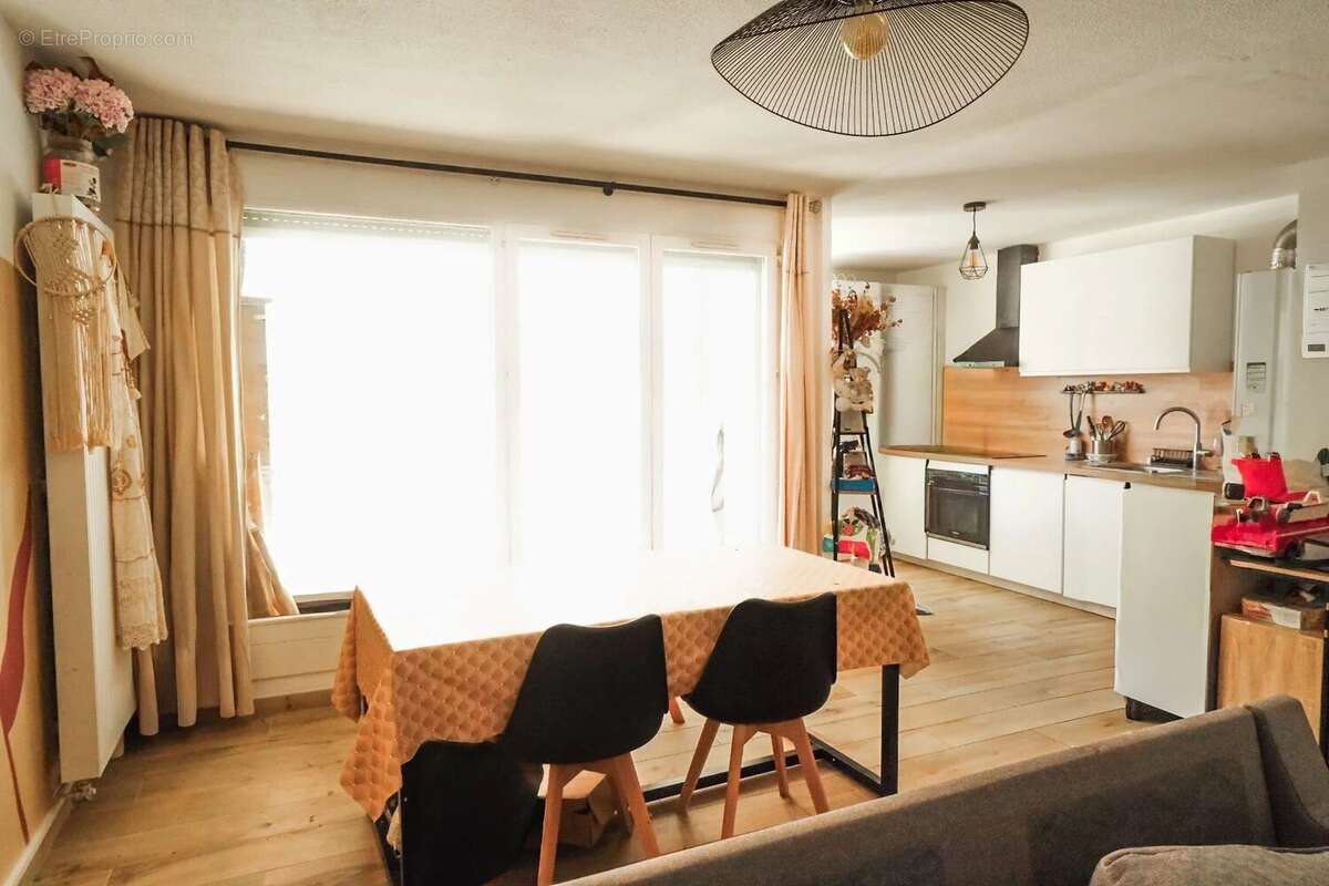 Appartement à VALBONNE