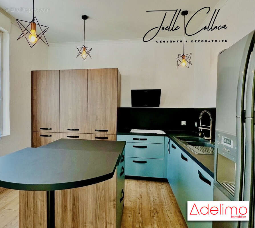 Cuisine aménagée et équipée - Appartement à AIGUES-MORTES