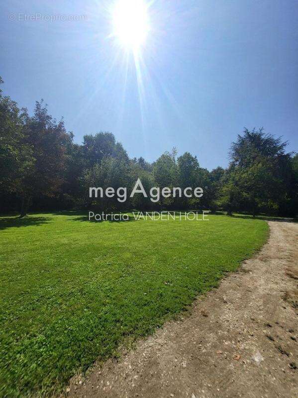 Maison de campagne avec piscine et grand terrain - photo 13