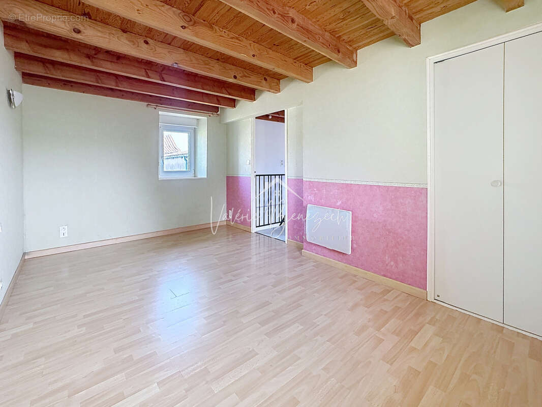 Maison à LES COSTES-GOZON