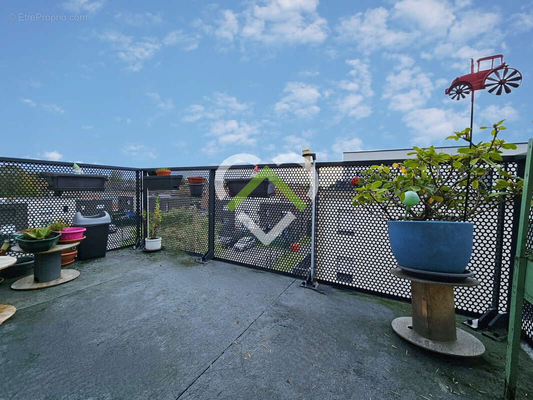 Nouveauté - Dernier étage avec terrasse, garage + parking - photo 7