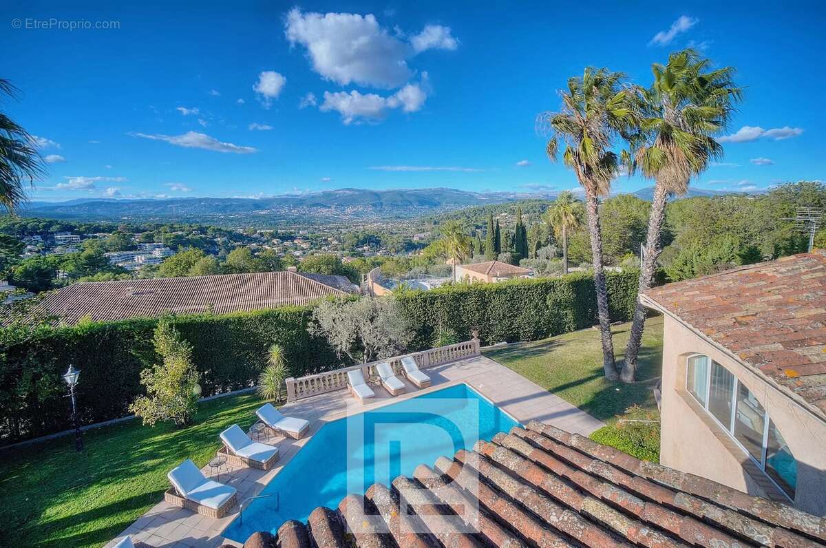 Très rare - Mougins Village - Propriété de charme avec potentiel et vue panoramique - photo 18