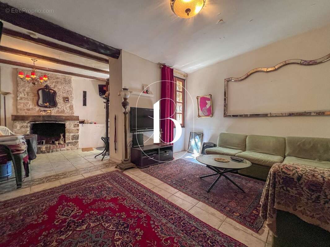 Maison à BARJAC