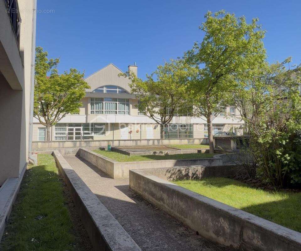 Appartement à BUSSY-SAINT-GEORGES