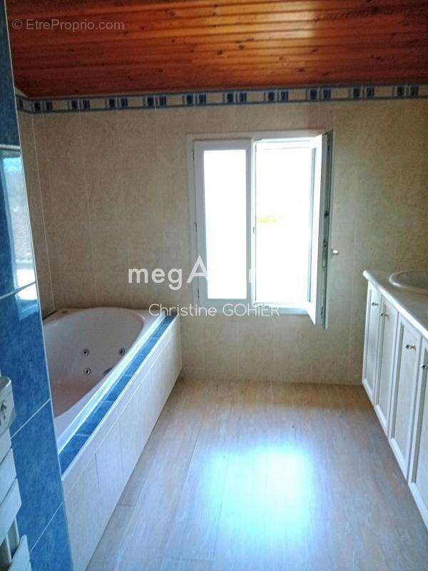 Maison à COLOMBIERS