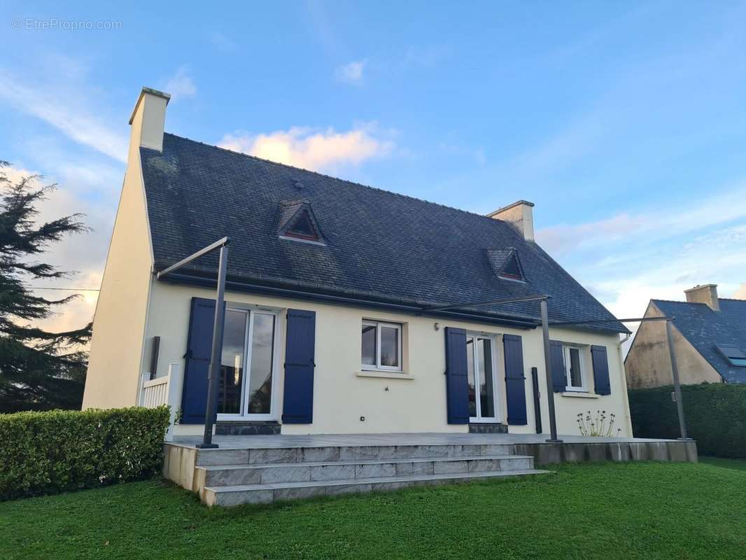 Maison à PLOUNEVEZ-LOCHRIST