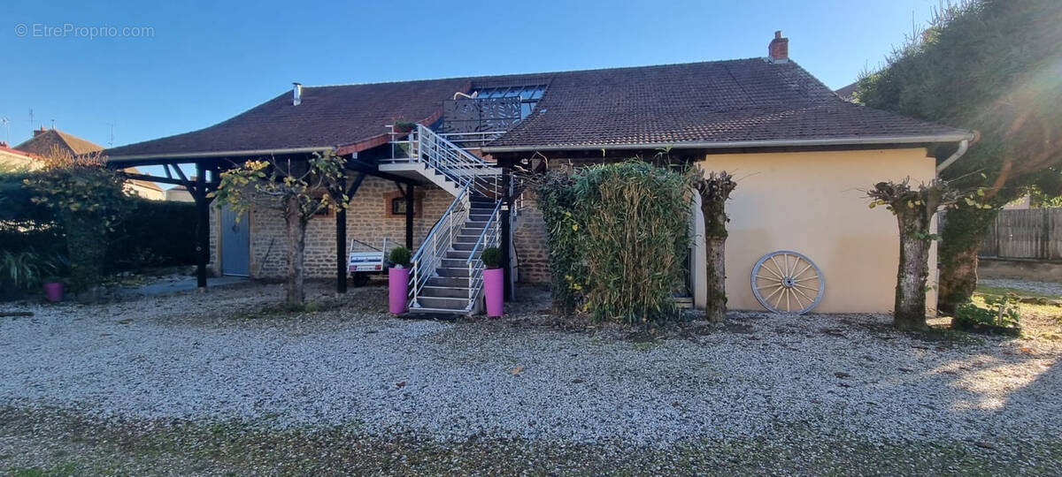 Maison à PARAY-LE-MONIAL