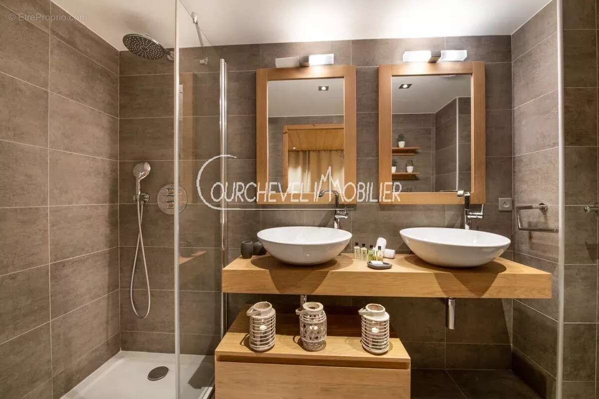 Appartement à LA PERRIERE