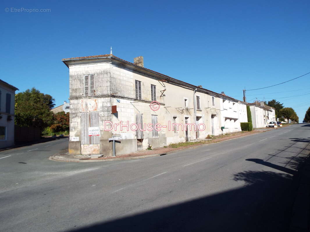 Maison à SAINT-FORT-SUR-GIRONDE