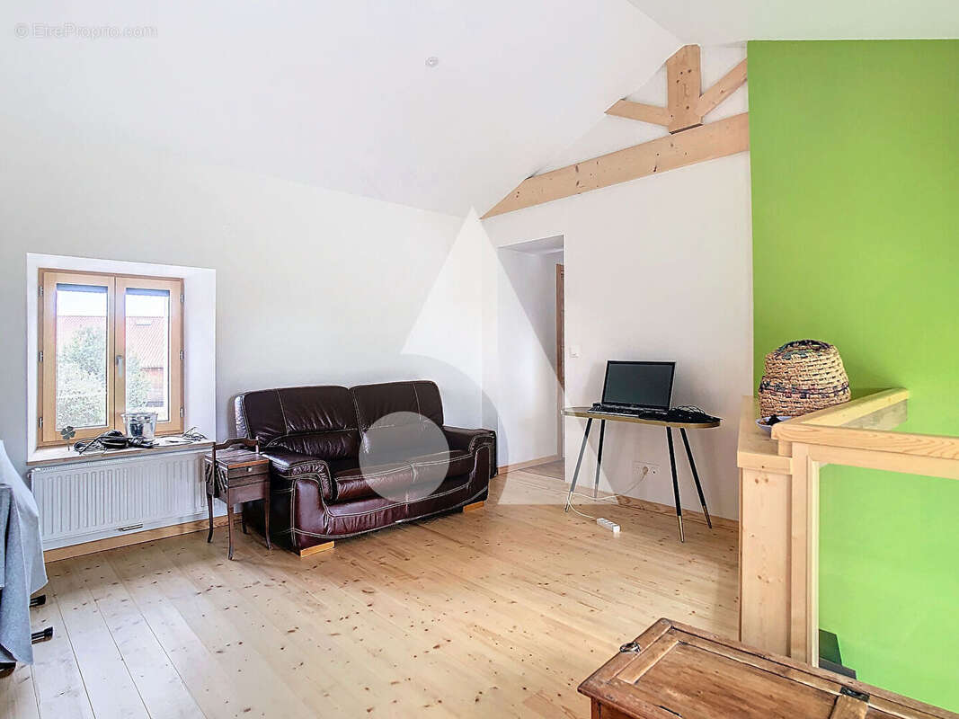Maison en pierres entièrement rénovée - centre d'Aveize - photo 7