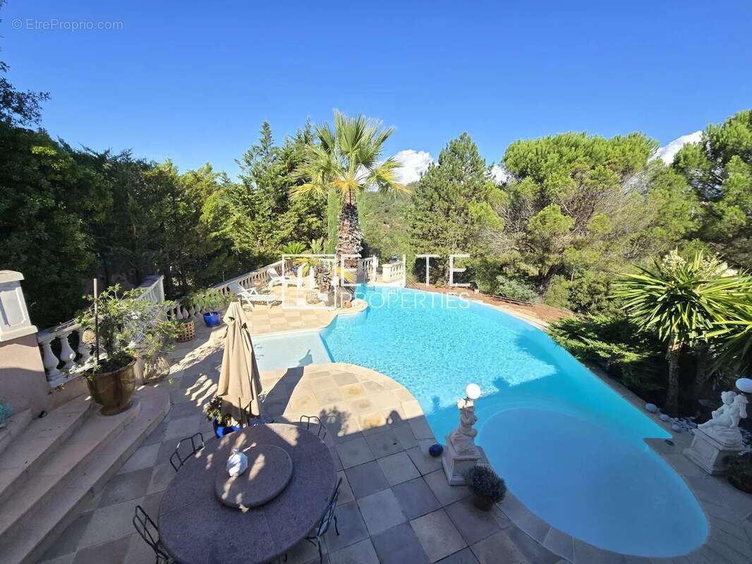 Maison à LES ADRETS-DE-L'ESTEREL