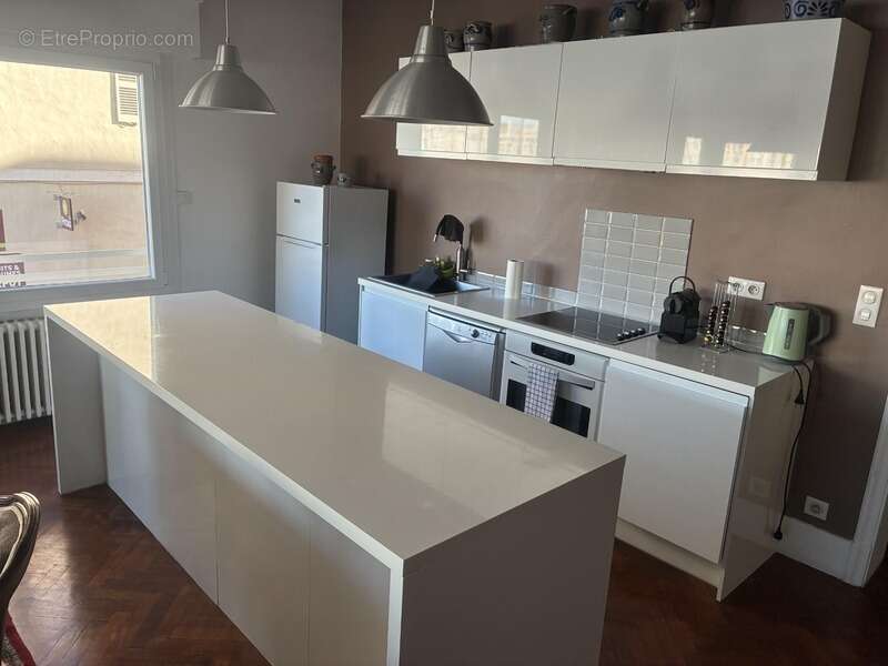 Appartement à MARSEILLE-7E