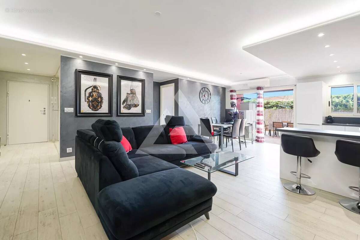 Appartement à ROQUEBRUNE-CAP-MARTIN