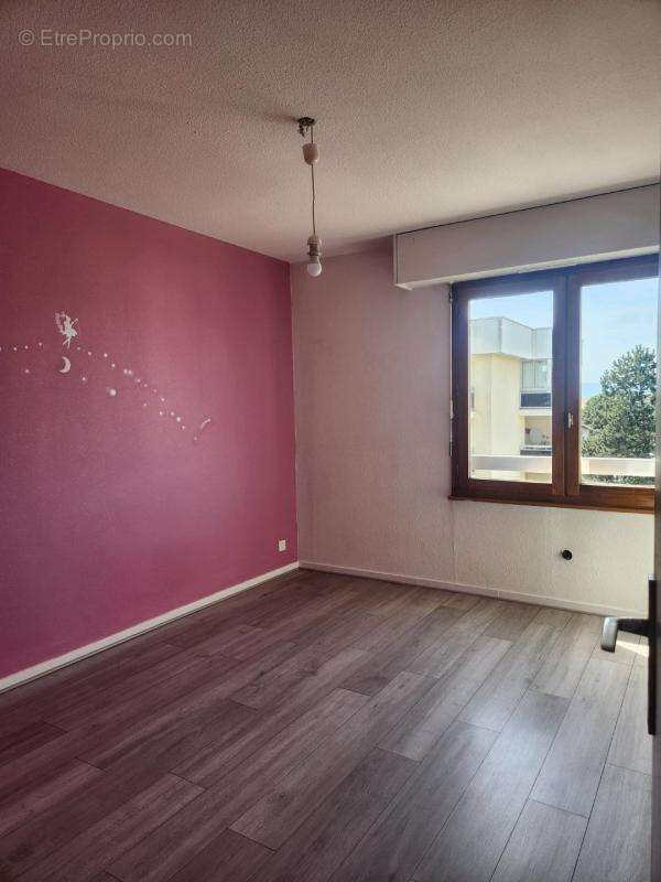 Appartement à VILLE-LA-GRAND