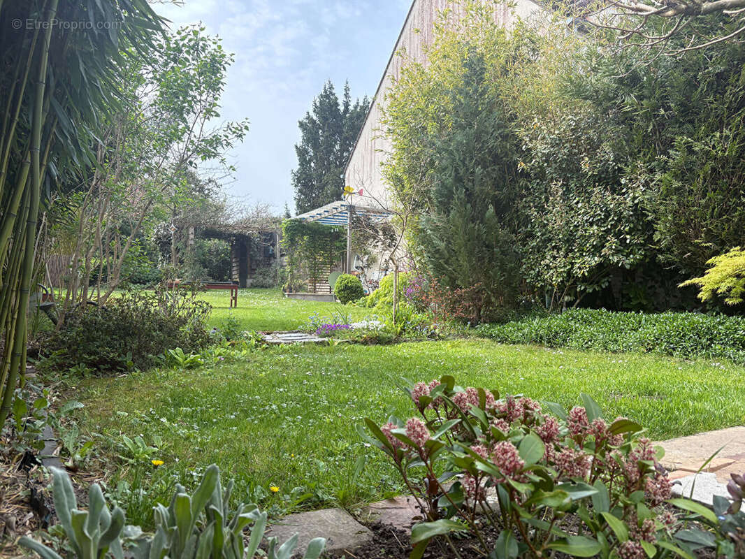 Maison à LE CHATELET-EN-BRIE