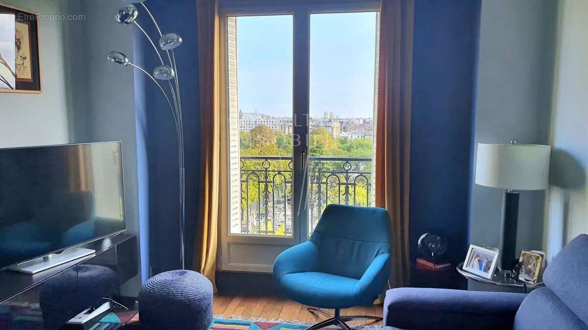 Appartement à PARIS-14E