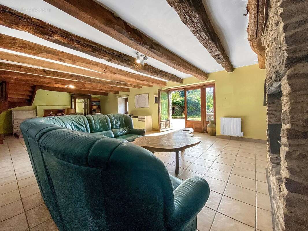 Jolie maison en pierre proche des plages avec grand jardin, puits et dépendance - photo 9