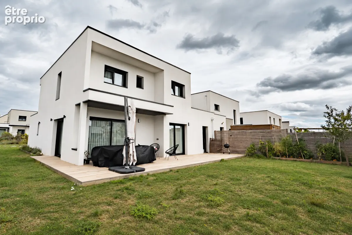 Maison à SAINT-SYLVAIN-D'ANJOU