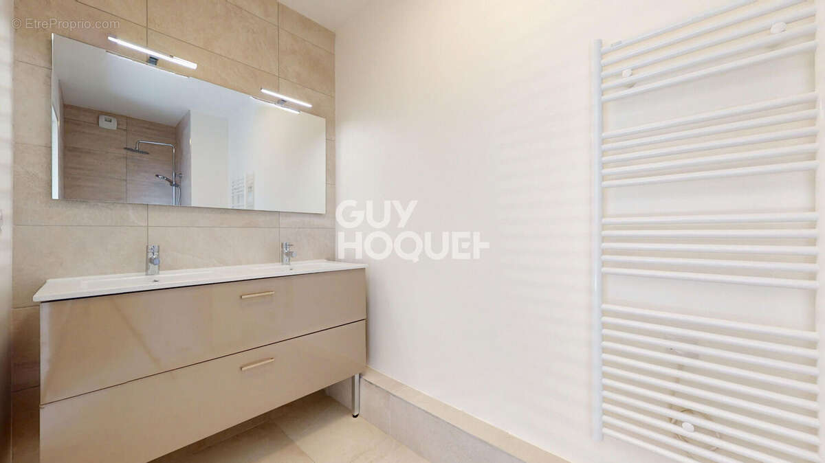 Appartement à LE BOURGET-DU-LAC