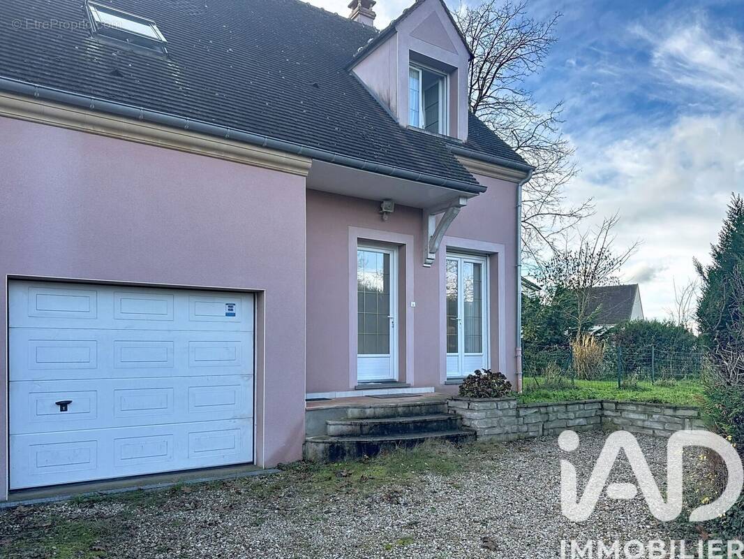 Photo 1 - Maison à BOUTIGNY