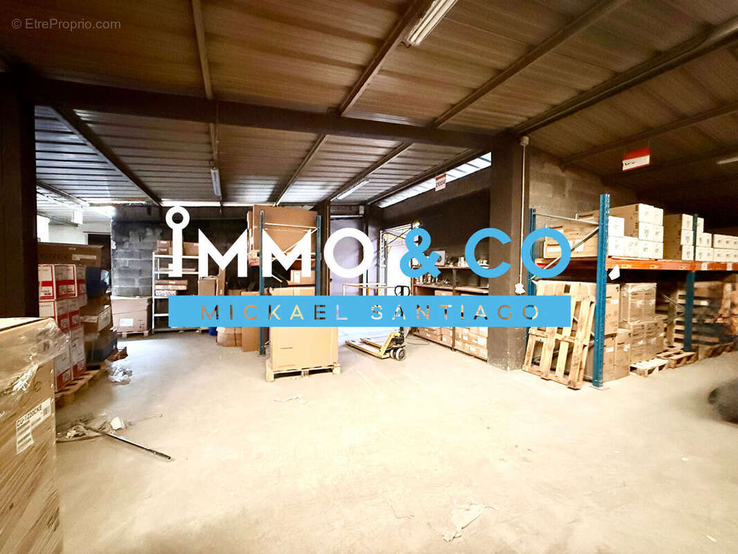 Commerce à PORTES-LES-VALENCE