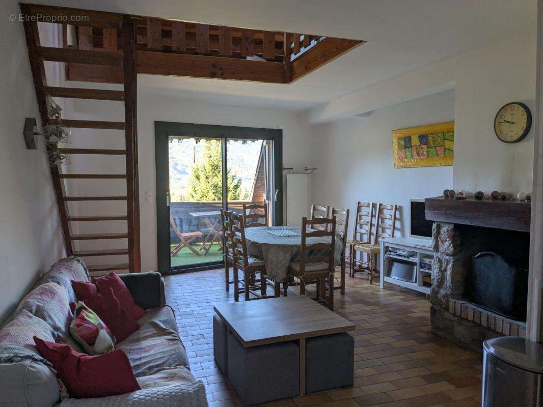 Appartement à SEYNE