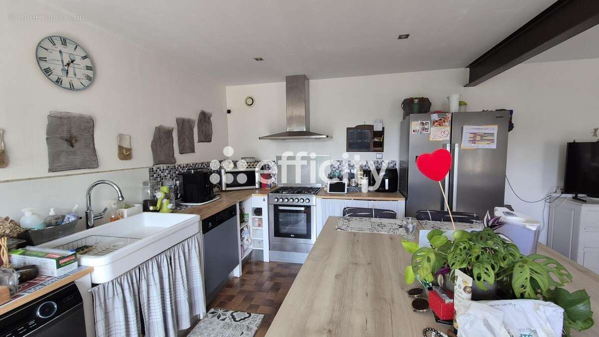 Maison à LONGUES-SUR-MER