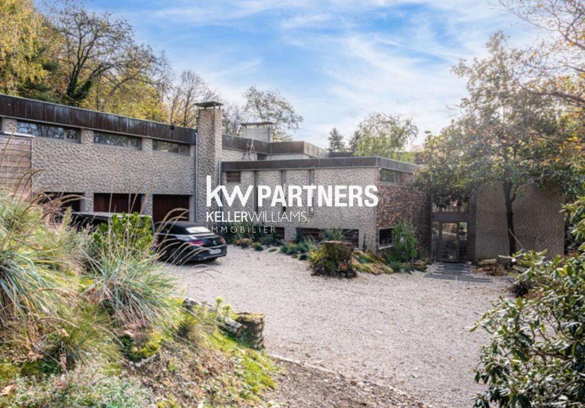 Maison à JOUY-EN-JOSAS