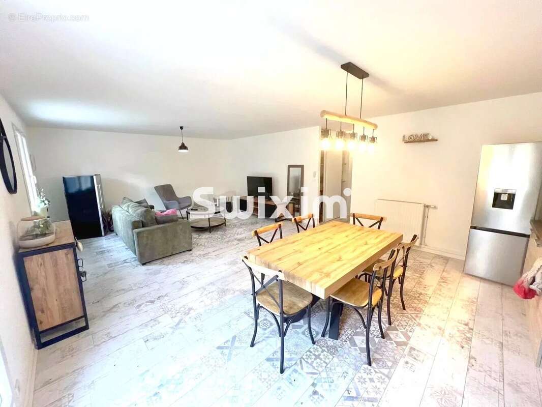 Maison à LONS-LE-SAUNIER