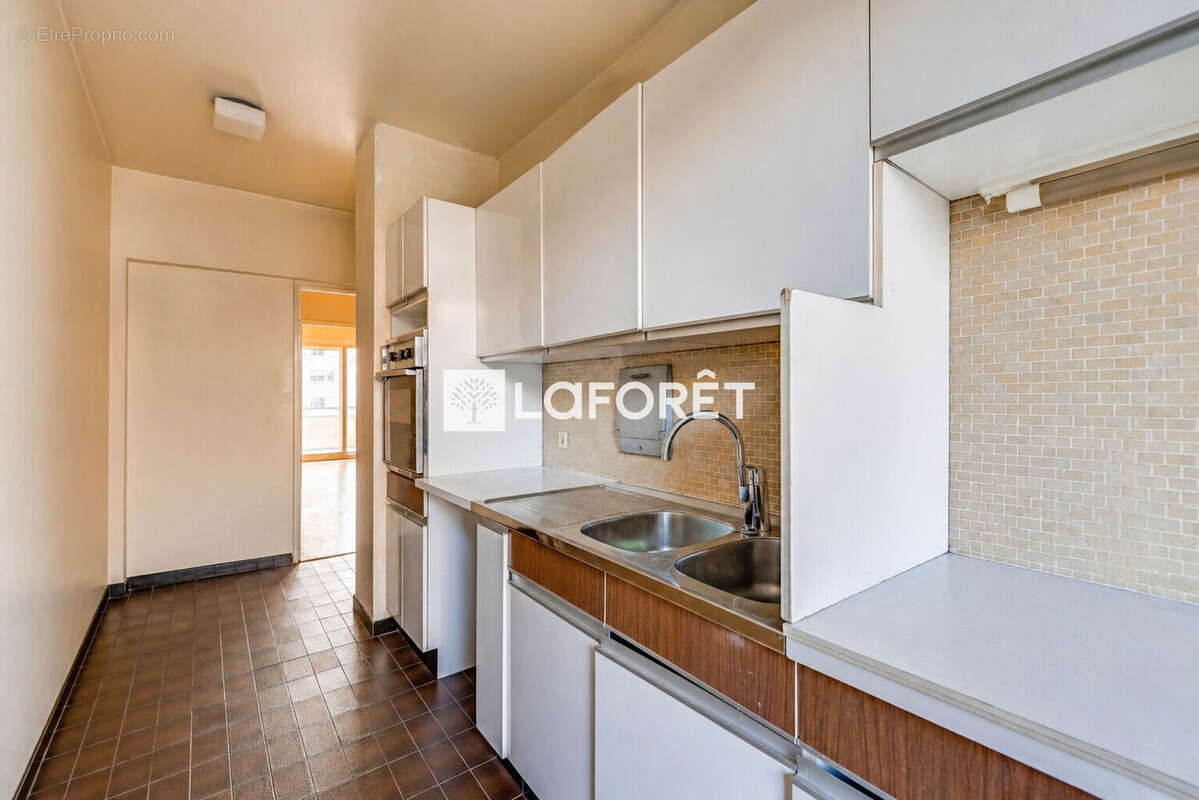 Appartement à PARIS-15E