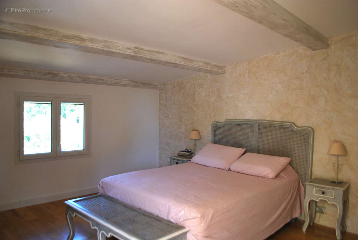 Maison à COTIGNAC