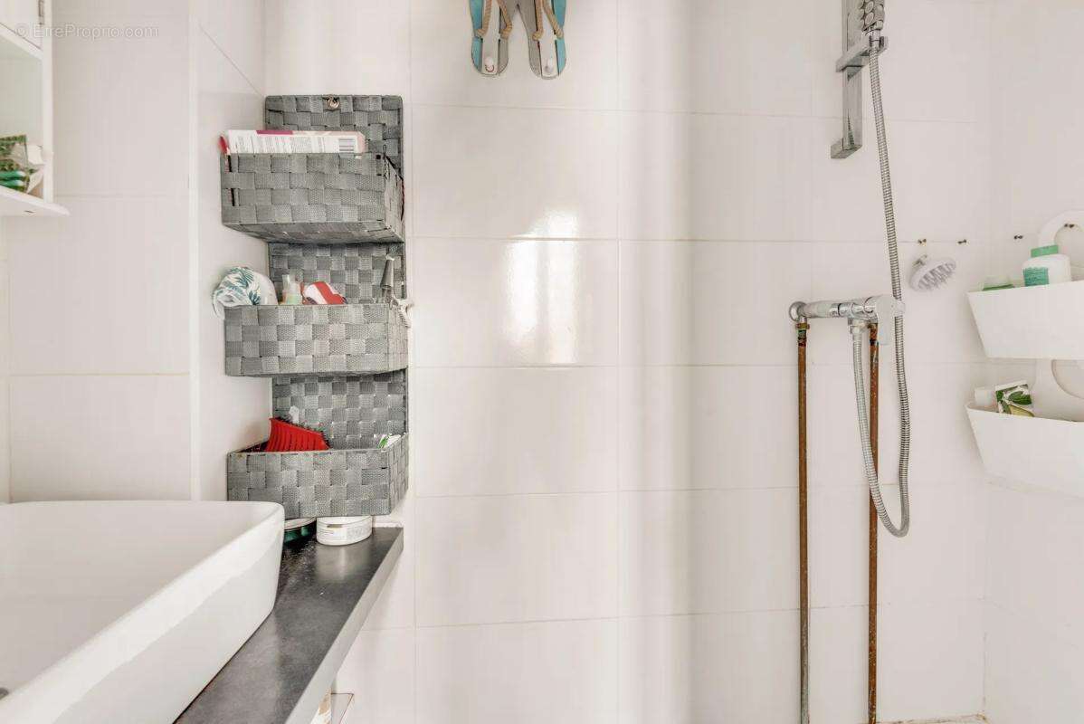Appartement à LA GARENNE-COLOMBES