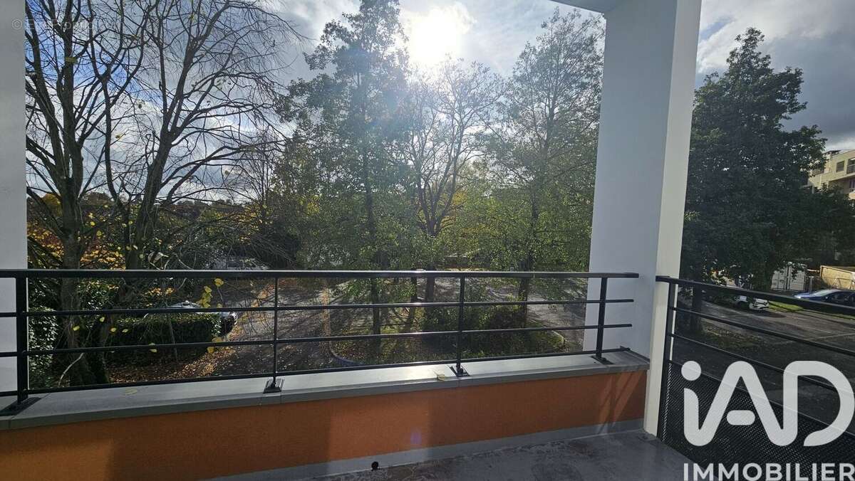 Photo 2 - Appartement à SAINT-THIBAULT-DES-VIGNES