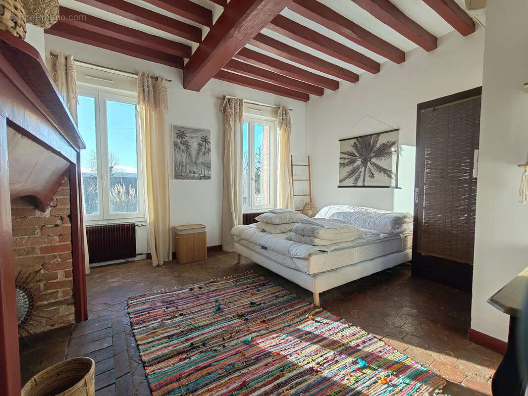 Maison à PONT-SUR-YONNE