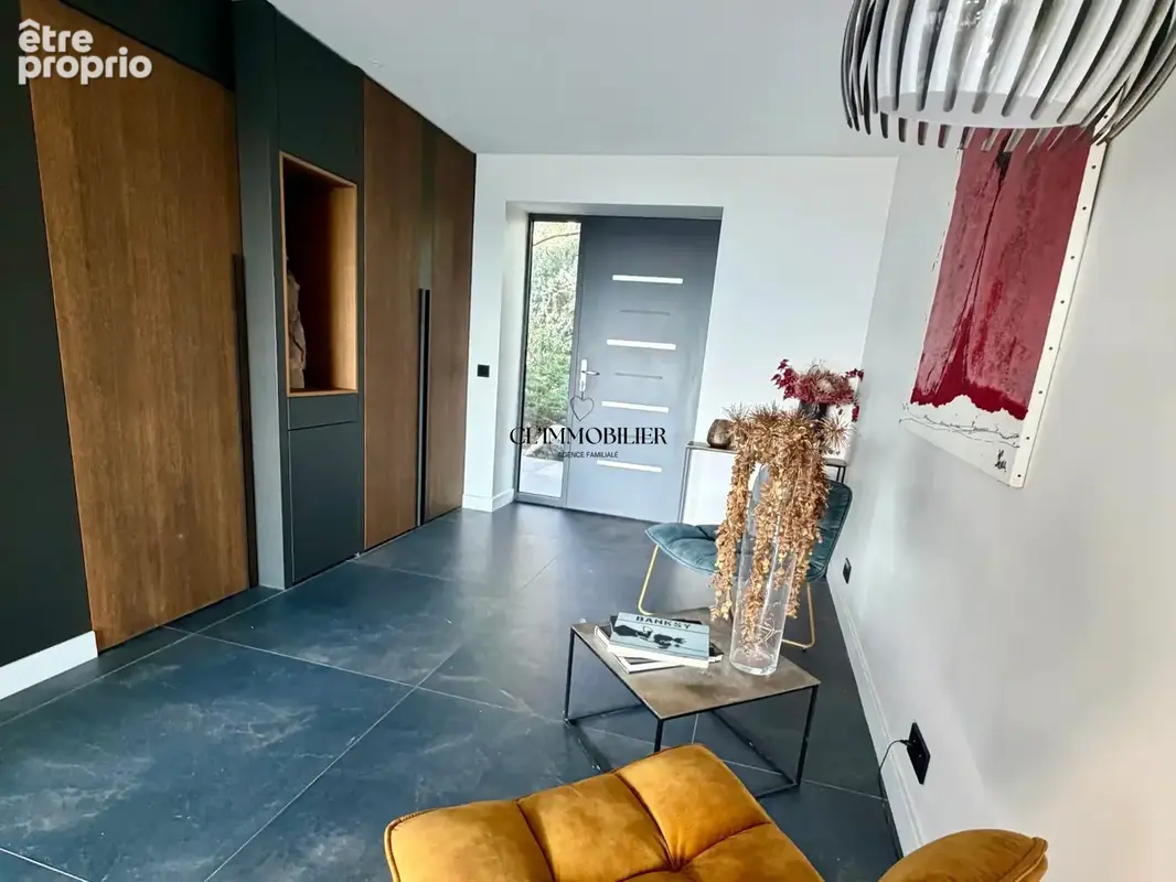 Maison 5 pièces 213 m² à vendre à Chambles (42170) - photo 3