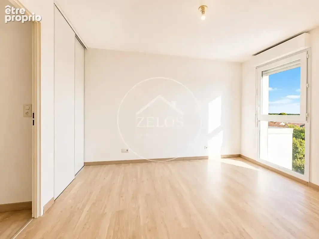 Appartement T4 - NIORT - 77.50m2 - VENDU LIBRE - photo 4