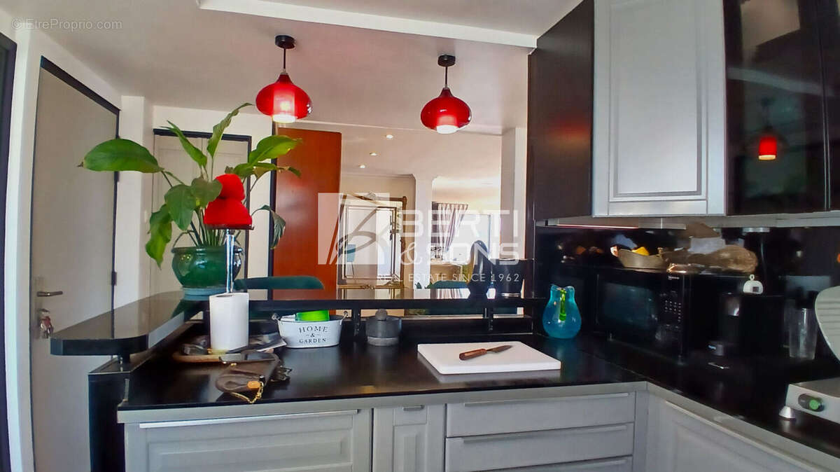 Appartement à MANDELIEU-LA-NAPOULE