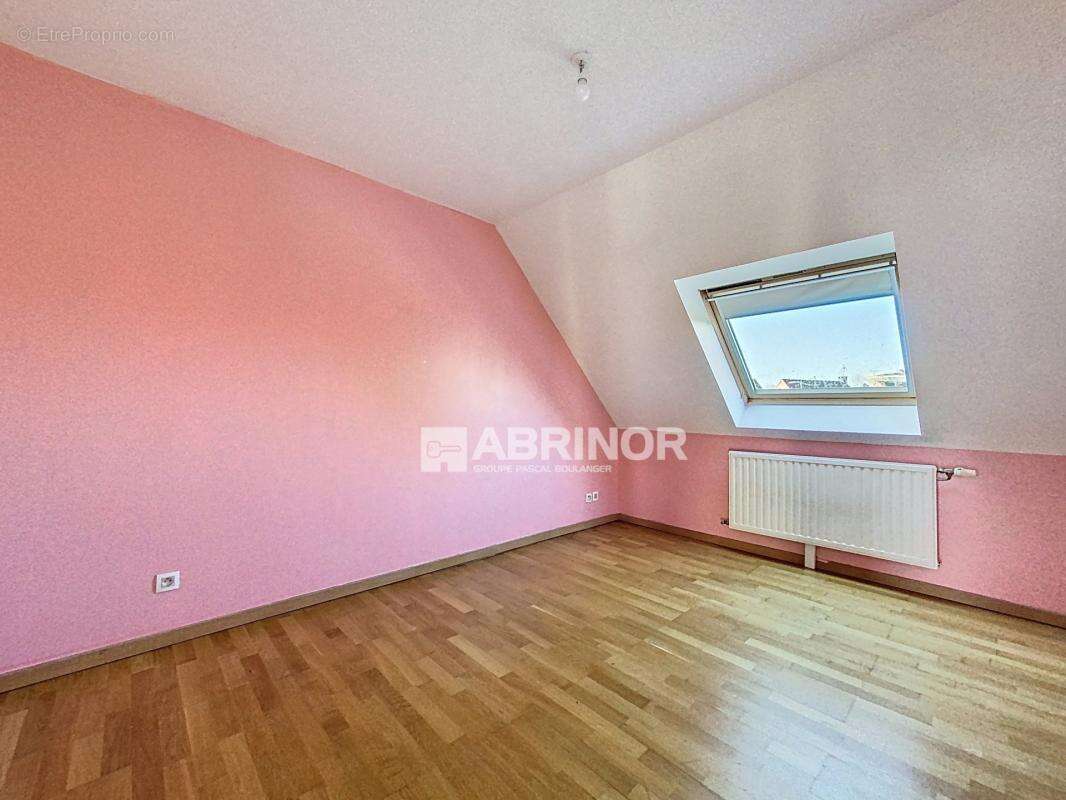 Maison à NEUVILLE-EN-FERRAIN