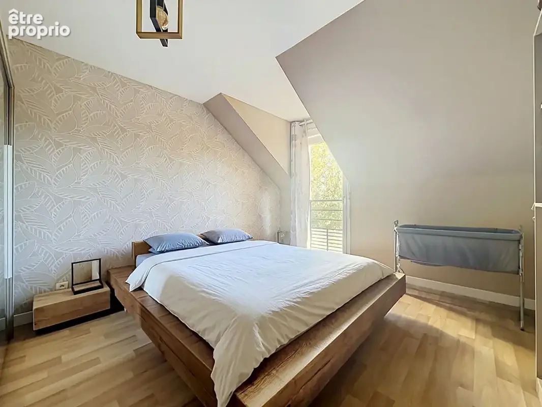 NEAUPHLE-LE-CHÂTEAU  Appartement 3 chambres au coeur du centre-ville - photo 4