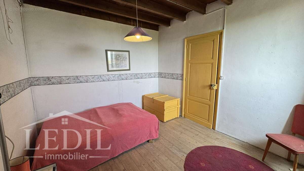 Maison à MONBAHUS