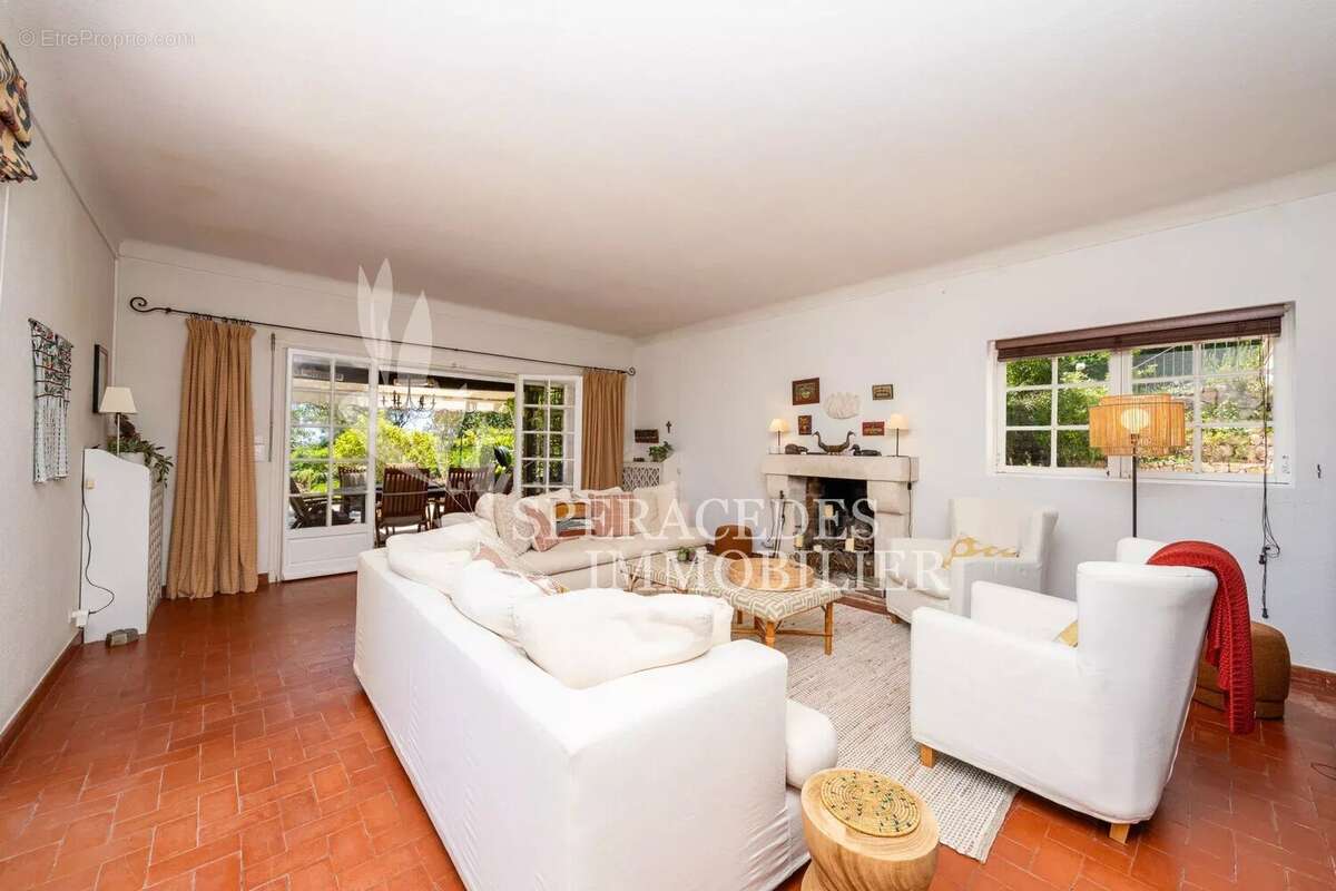 Opio - Belle propriété vue sur le golf 1,6 ha - photo 8
