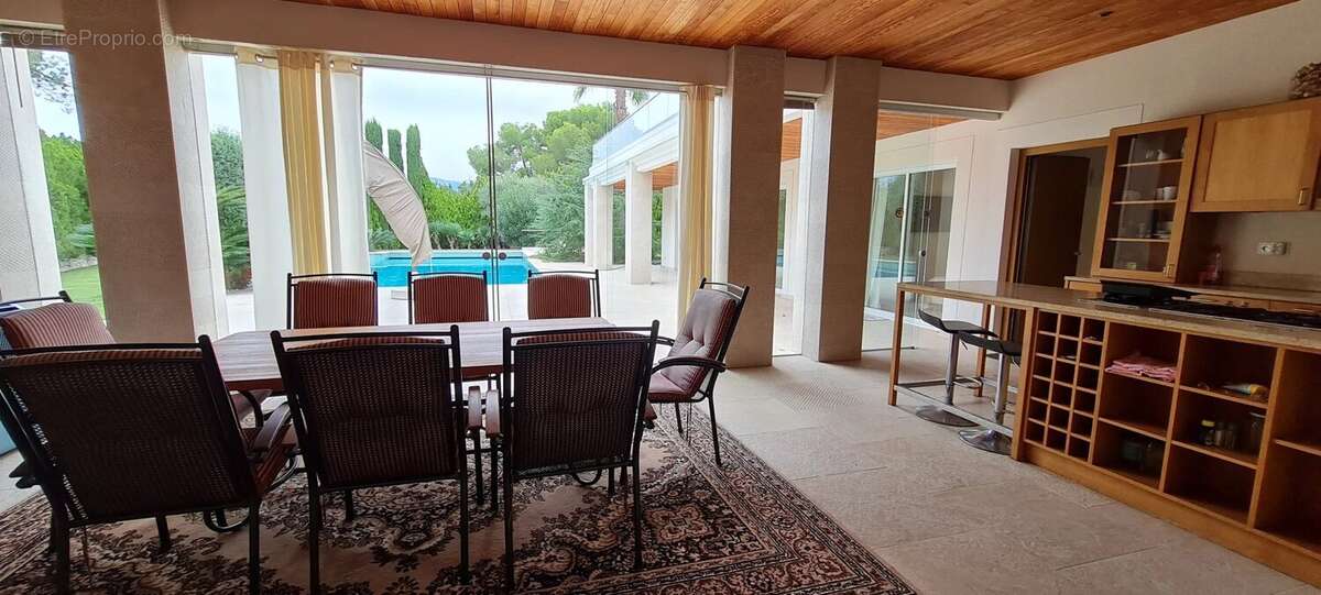 Maison à MOUGINS