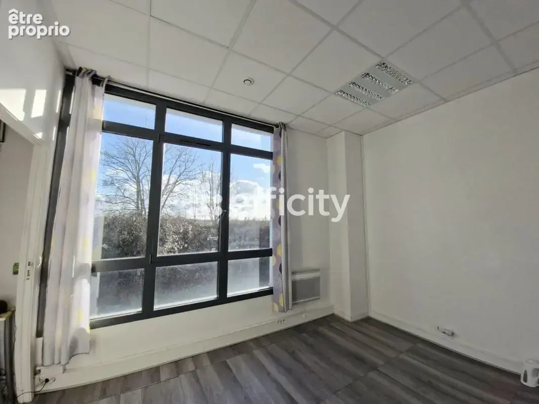 Locaux/Biens immobiliers - photo 4