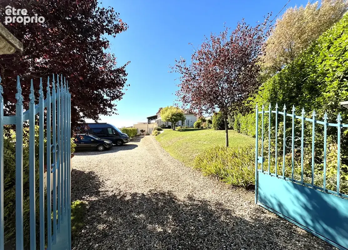 Belle maison en pierre, piscine et vue panoramique : le trio gagnant ! - photo 2